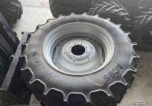 Mitas 340/85R28 en 340/85R 38 op verstelbare velgen