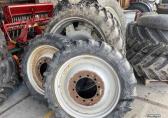 Massey Ferguson 10X46 velgen met 10x32 velgen +banden  past onder mf 6170